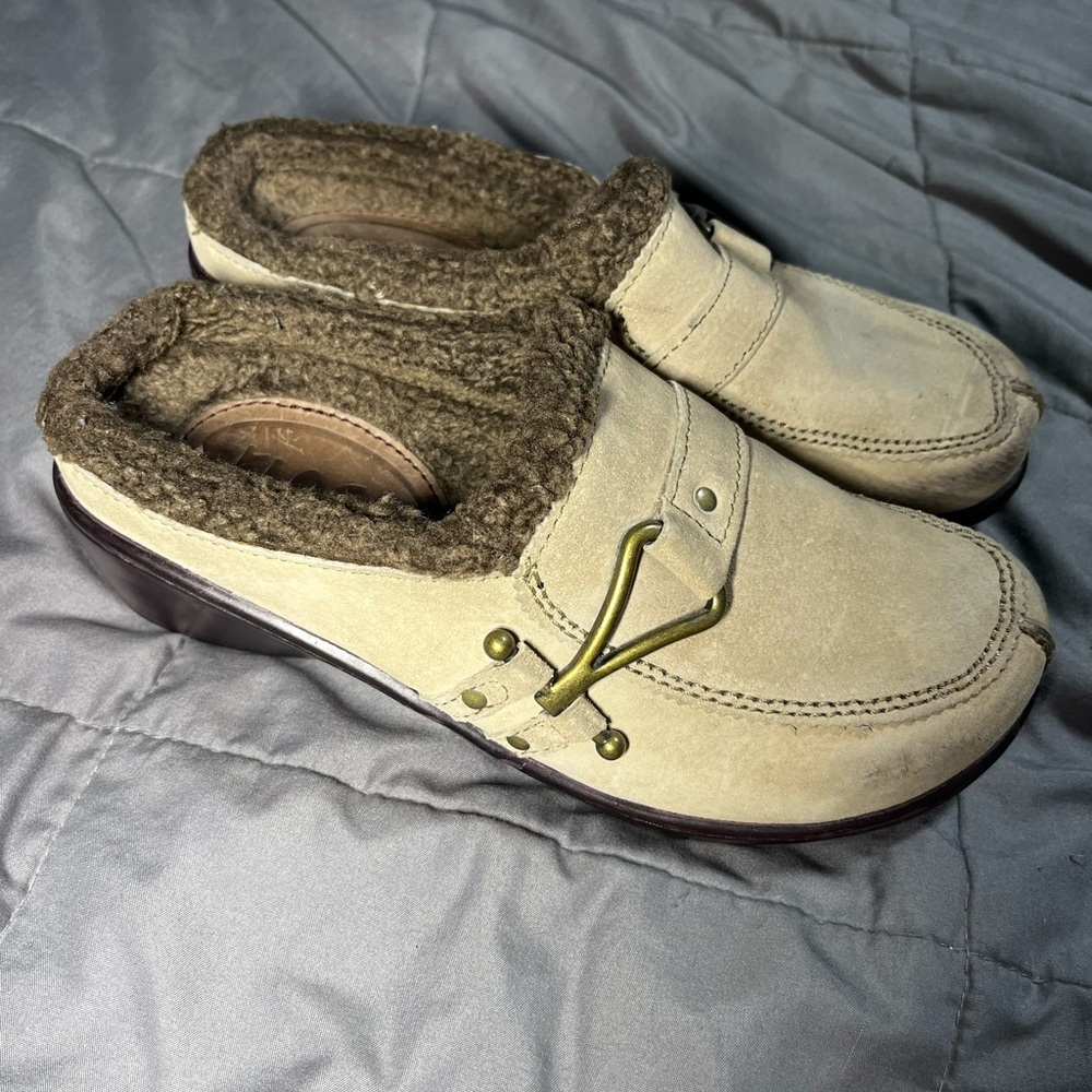 Klogs Brown Suede Fuzzy Lined‎ Clogs Women’s 7.5 Comfort Shoes